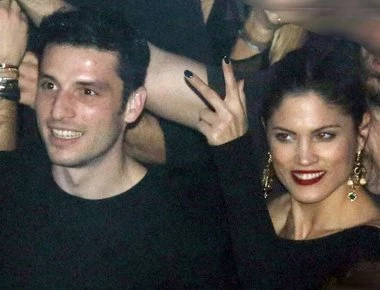 Σ. Χατζηαγγελάκης: «Μακάρι να ήμουν bisexual» δηλώνει ο σύντροφος της Μαίρης Συνατσάκη